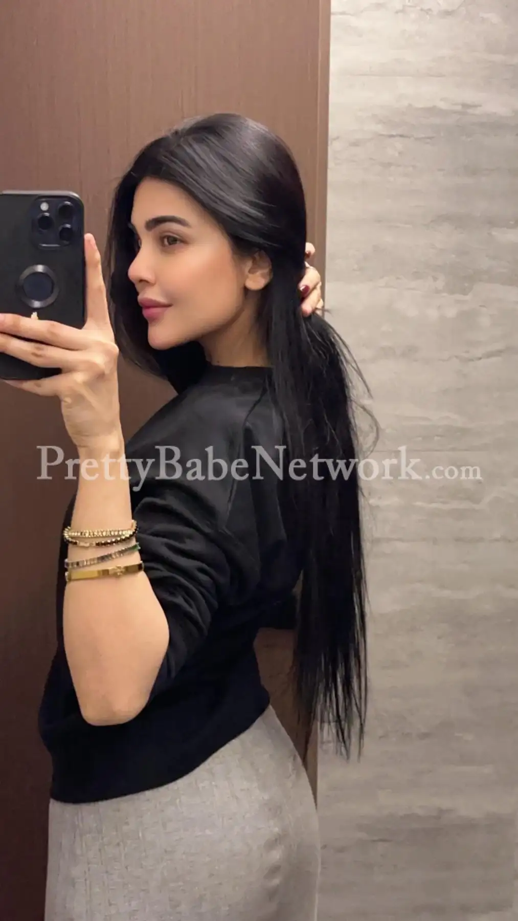 Tania Sharma—Air hostess Escort in Noida Sector 15 for Private Meetups